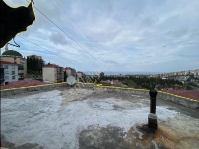 Kaymaklı'da Deniz Manzaralı Müstakil Ev