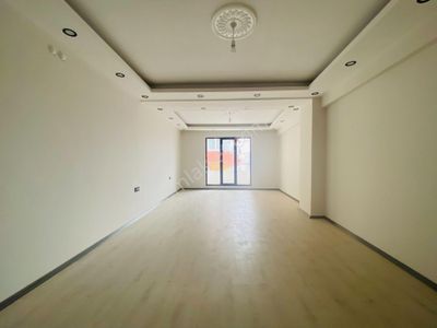 Güven'den Kapaklıda Merkezi Konumda Ara Kat E.banyolu 3+1 Daire