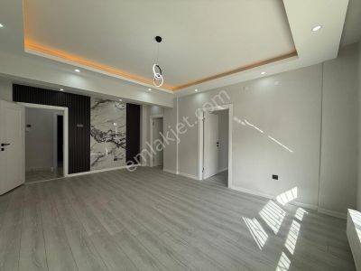 Kariyerden Tepebaşında Merkezde Ultra Yapılı Yüksek Giriş 3+1 Daire