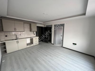 Cumhuriyet Mahallesinde Satılık Sıfır 1+1 Daire