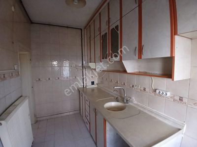 Akçay Emlak'tan Akşehir Jandarma Karakolu Civarında Doğalgazlı 1. Kat Satılık 3+1 Daire