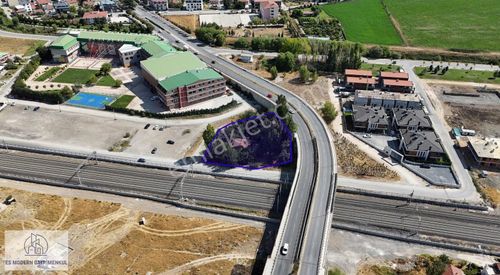 Sazova'da Villaların Yanı Okul İmarlı Arsa