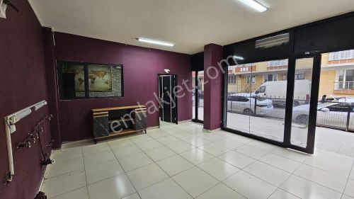 Avcılar M.kemal Paşa Mah. De Düz Giriş 50m Her Türlü İşe Uygun Kiralık Dükkan İşyeri Depo
