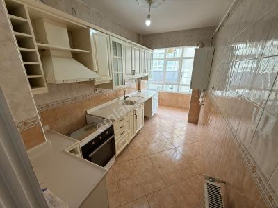 Etlik'de Kuyuyazı Cadde Üzeri Yüksek Giriş 3+1 Fırsat Daire