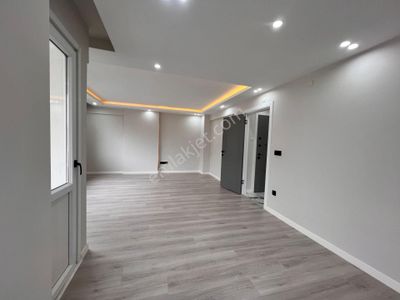 Kaçmaz'dan Galipbey Caddesi Üzerinde Katta Tek Lüx Dekorlu 2+1