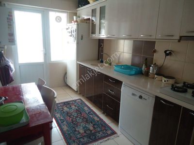 Krc'den Merkezi Konumda Asansörlü 1.katta Satılık 3+1 Daire