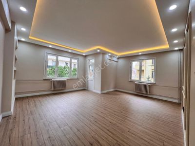 Kaçmaz'dan Altıntepe'de İçi Full Lüx Dekorlu Ön Cephe 3+1