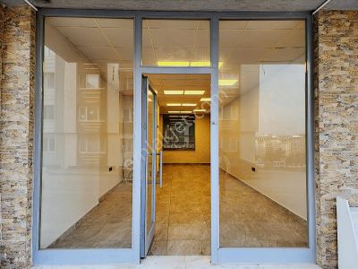 Lookhause Nilüfer Caddesinde Kiralık 42m² Net Dükkan