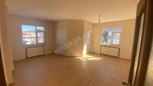 Altın Emlak Rize İslampaşa Da Uygun Kiralık 3+1 Daire