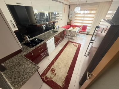 Pursaklar Mehmet Zengin Emlak'tan Otoparklı Çift Banyolu 1.kat 3+1 Lüks Sitede Daire