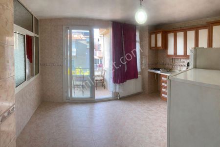 Buca Merkez Eğitim Fakültesine Çok Yakın Sahibinden Kiralık 2+1 Daire