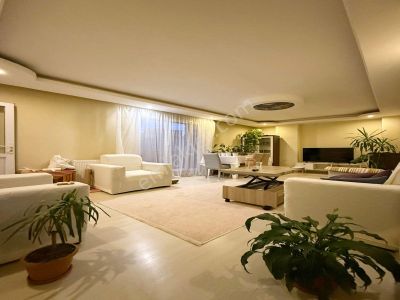 Yenikent Mahallesi Esenyurt Meydan 3+1 140m2 Tek Daire Üzeri !!