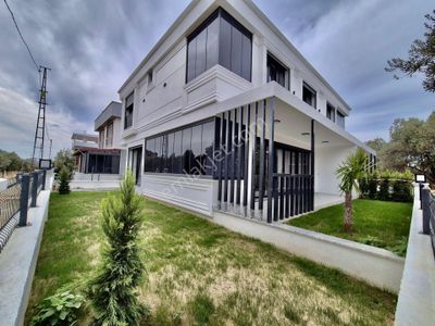 ▓karabuluttan▓bahçesiyle Büyüleyen & Tasarımıyla Etkileyen 4+1 Satılık Villa