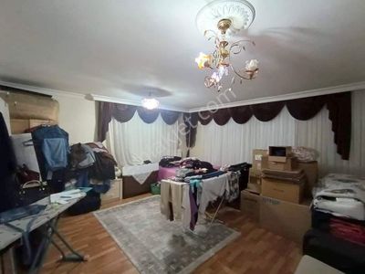 Hüseyingazi Göbeğe Yakın, 3+1, 3. Kat Daire!