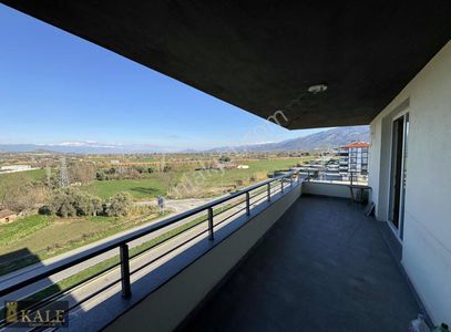 Kale'den Doğu Çevre Yolunda Geniş Satılık 3+1 Daire