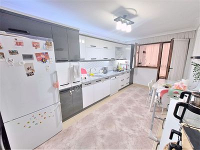 🌀yetki Gültaş Emlaktan Kadıköyde Satılık 3+1 Ayrı Mutfak Asansörlü 3 Geniş Balkonlu Daire