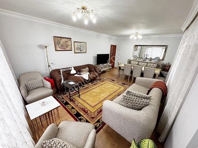 Yunus Emre Cad Yakını Orta Kat 3+1 Ön Cephe Bağımsız Geniş Full