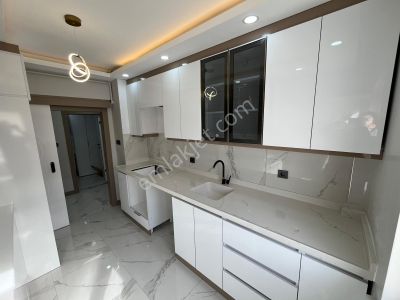 Akşemsettinde 3+1 Full Yapılı Lüx Daire!