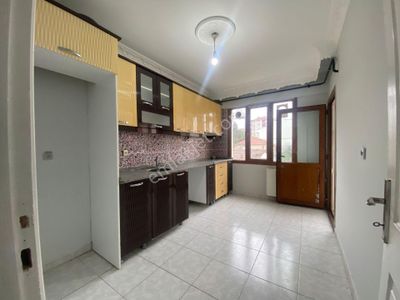 Akyüz Gayrimenkul Den; Ataturk Mah De Iskanlı Kombılı Satılık 2+1 Daire