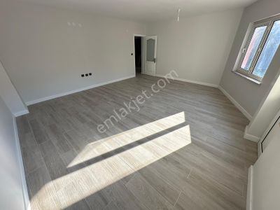 Değirmenönü Mahallesinde Komple Yenilenmiş 3+1 Çift Balkonlu Daire D112