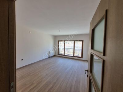Adana Sarıçam Buruk Tokilerde İstiklal Mahallesinde 3+1 Kiralık Fırsat Aylık Daire