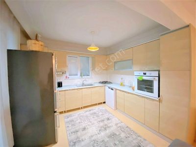 🛑🛑aktiften Akçay'da Satılık 3+1 Otoparklı Ferah Ve Aydınlık Geniş Daire