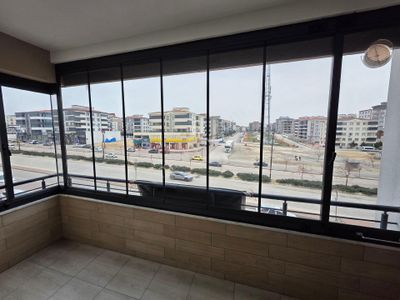 75 Yıl Mahallesin De Satlık 3 .5+1 Daire