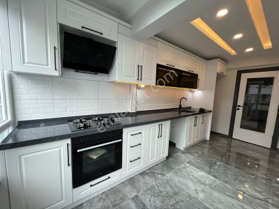 Parstan Sarıkızda Tasarım Harikası Masrafsız Ayrı Mutfaklı 2+1