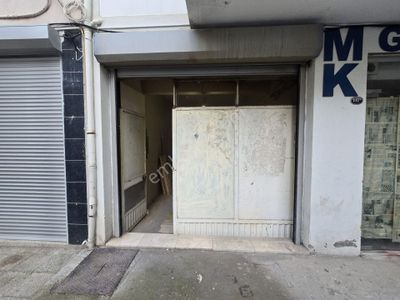 Balçovada Otobüs Yolu Üzerinde Kiralık 70 M.kare Dükkan