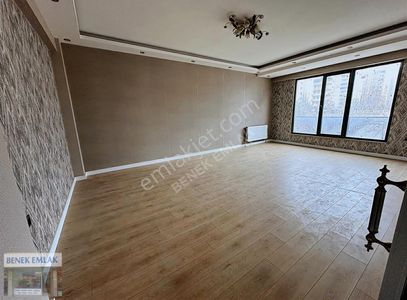 Şenevler'de Lüks Sıfır Daireler: 4+1, 200m², Site İçinde