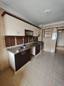 Ilı Lider Emlak'tan Ilı Ön Cephe Köşe Başı 3+1 Kiralık Daire