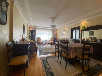 Pursaklar Mehmet Zengin Emlak'tan Protokol Yolu Yakını Çift Banyolu 5+1 Dubleks Daire