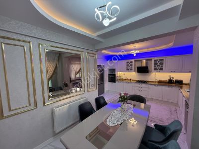 Incom Lıne Gayrimenkul’den Kayapınar Kalbinde Winstown Avm Civarında 3.5+1 Fırsat Daire