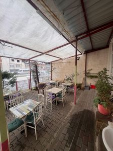 Altınova İşlek Cadde Üzerinde Bahçeli Kiralık Dükkan