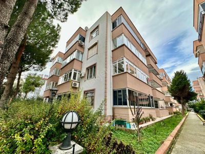 ꧁ay Emlaktan꧁akçay Altınkum'da Muhteşem Konumlu İçi Komple Yenilenmiş Giriş Üstü Satılık 2+1 Daire