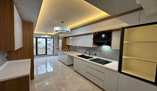 Atapark 4+1 Katta Sıfır Daire Çift Banyolu Ful Yapılı