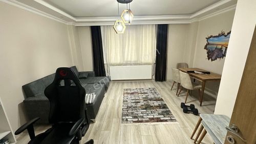 Yahya Kemal'de Otobüs Durağına 1 Dk. 1+1 Eşyalı Kiralık Daire