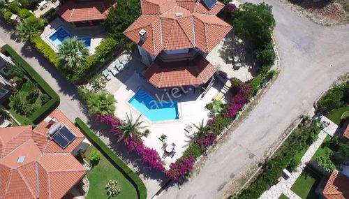 Ovacık'ta Babadag Yolunda 3+1 Geniş Villa