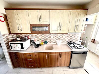 🏡 Referans'tan Akçay Merkez'de Denize 250 Metre Ara Kat Masrafsız Doğalgazlı 1+1 Daire