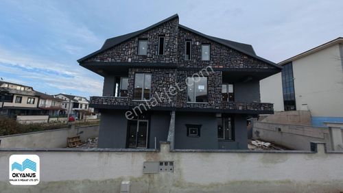 Sakarya Kocaali'de Müstakil Havuz Kullanımlı 4+1 Sıfır Villa