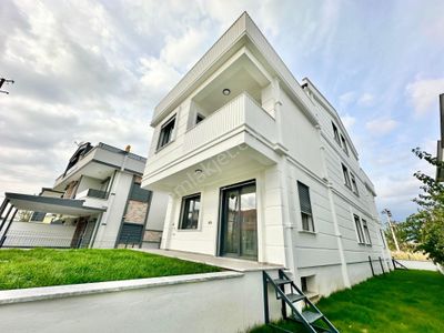 ꧁ay Emlaktan꧂akçay - Güre Arasında Denize Yakın Kazdağı Manzaralı Geniş Teraslı Satılık 2+1 Daire