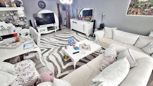 Gold'tan Yayla Merkez Katta Full Yapılı Çok Geniş Acil Satılık 3+1 Daire