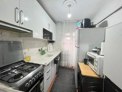 Koza Emlak'tan Akşemsettin Mahalesinde Katta Uygun Fiyatlı Satılık Daireee