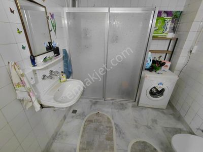 Ordu Caddesi Yakını 3+1 Arakat Köşe Bina