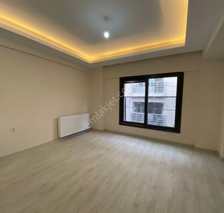 Bahçelievlerde Yeni Bina 2+1 Doğalgazlı