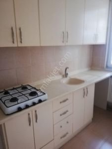 Ender Uysal Gayrimenkulden 2+1 Sitelerde Kiralık Bahçekatı.