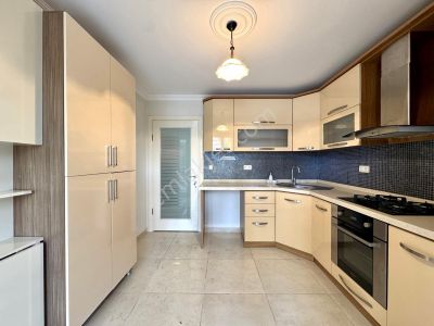 🏡 Referans'tan Sarıkız'da Ebevenyn Banyolu Ön Cephe Yapılı 2+1 Dair