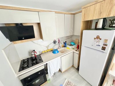 Dora Dan Altınkumda Satılık Ara Kat Kapalı Otoparklı 1+1 Daire