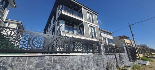 Yeni Müstakil Villa Kartallardan