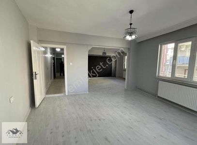 Çınara Çok Yakın 3+1 Ara Kat Komple Yenilenmiş 2.750.000 Tl